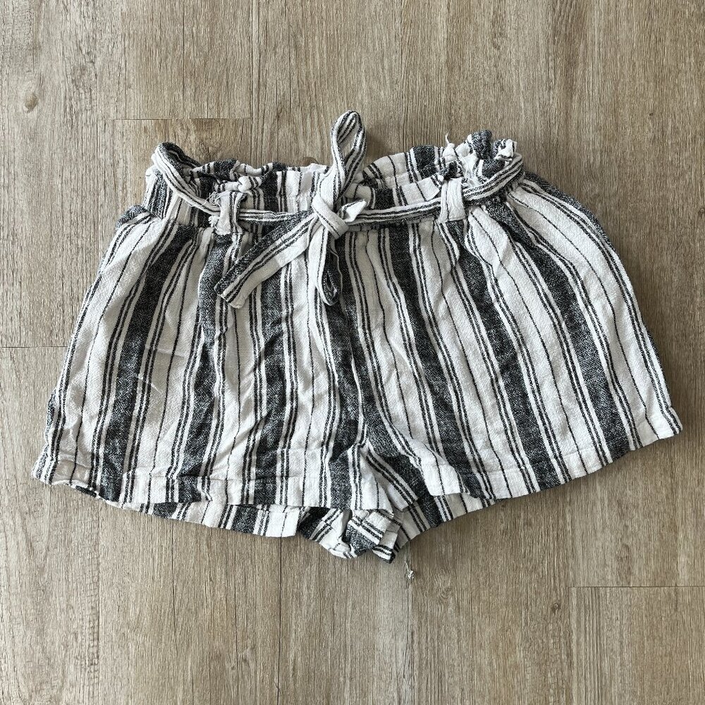 Womens New Look Black/White Paperbag Casual Shorts - XL